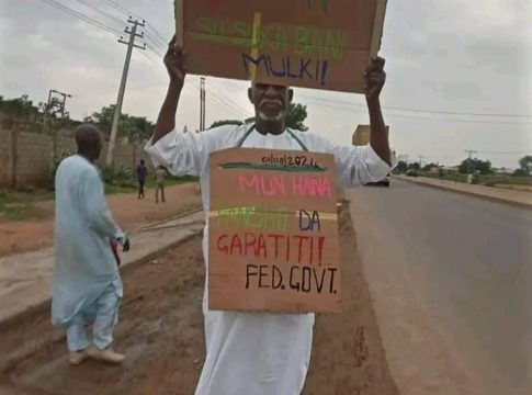 August Protest: Elderly Man In Kano Protests On Street Over Bad Governance