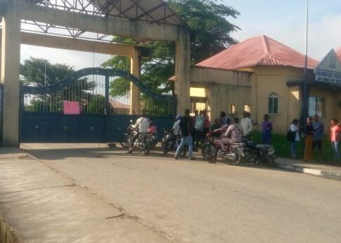 Akwa Ibom Polytechnic Workers Lock Out Students, Lecturers In Retirement Age Protest