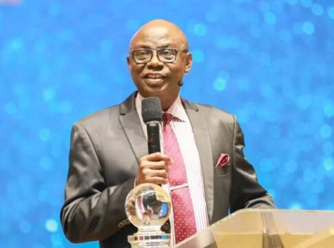 Pastor Tunde Bakare Donates Solar Energy to UNILAG’s Faculty of Law on 70th Birthday